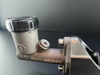 Reservoir Style Hand Brake Master Cylinder -Standard 1