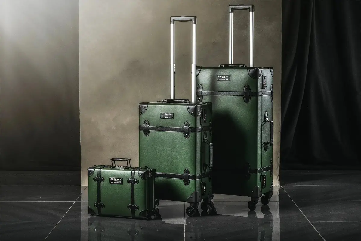 Chelsea Truck Company Vintage Inspired Travel Luggage Set 1