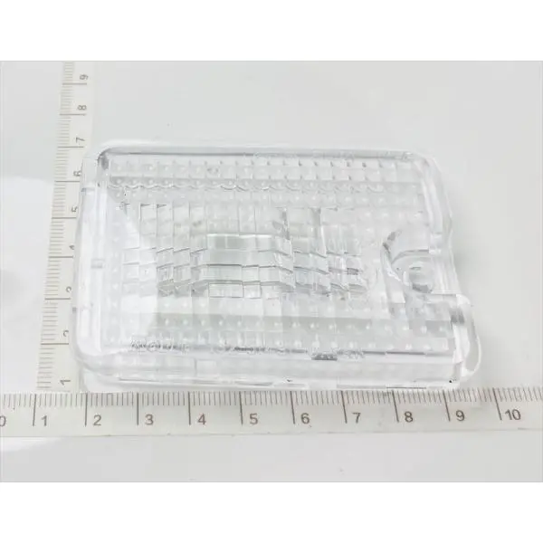 バックアップランプのレンズ＆ボデーのみ 8167187506 ハイゼット用 ダイハツ純正部品 1