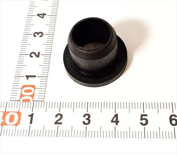 デミオ用 ウオツシヤータンクグロメットのみ D09w-67-491 Dba-Dj3fs マツダ純正部品 1