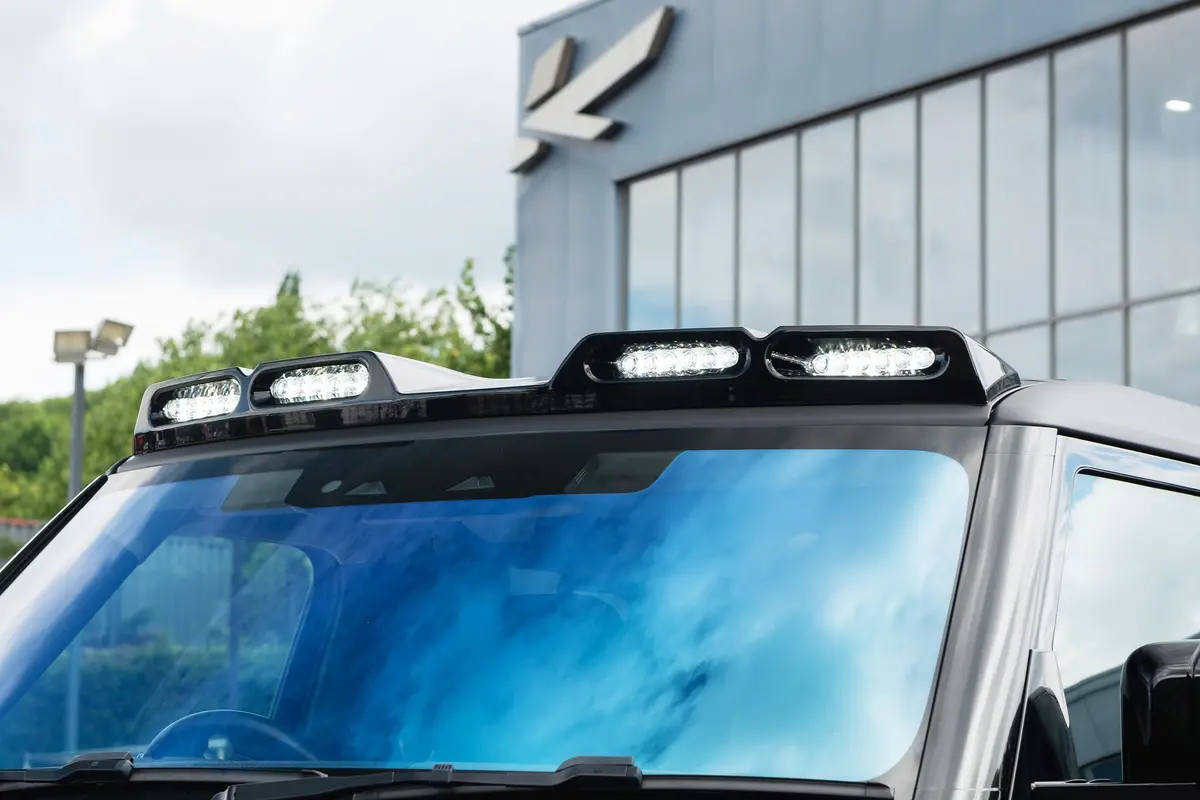 Quad Roof Shield With Led Lights For Land Rover Defender (2020 Onwards) 1