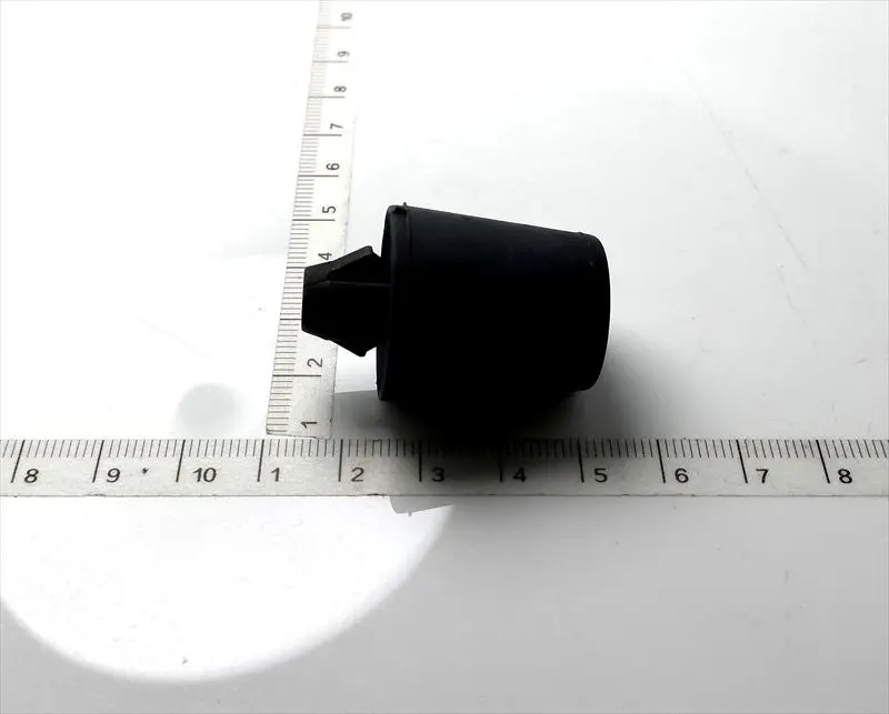 Rx-7用 ボンネツト F. クッションのラバーのみ Fb01-56-787B Fd3s マツダ純正部品 1