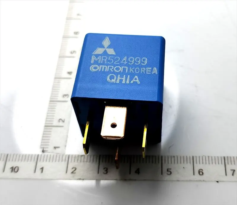 『図の82748』デフォッガのリレーのみ Mr524999 パジェロ用 三菱純正部品 M122m 1