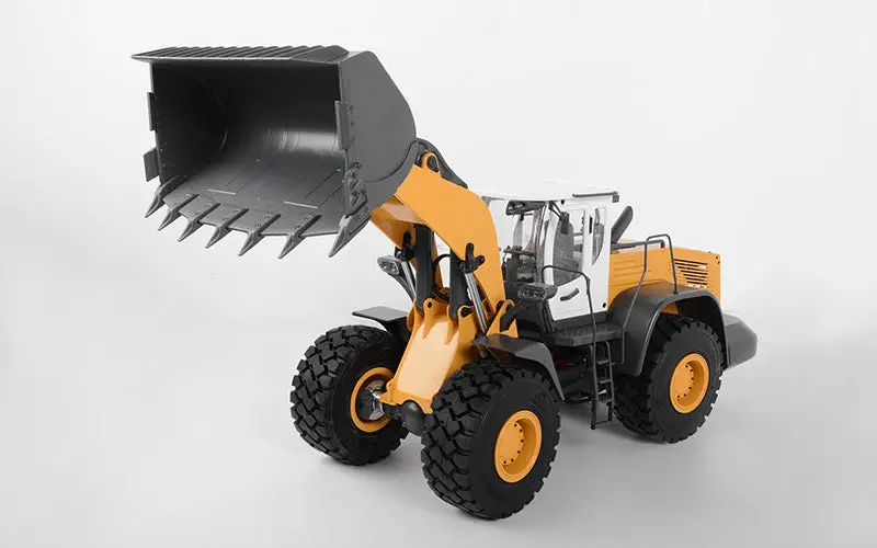 1/14 Scale Earth Mover 870K Hydraulic Wheel Loader (Yellow And White) 1