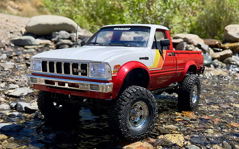 Rc4wd Trail Finder 2 Rtr W/1982 Toyota Pickup Hard Body Set (Red) 1