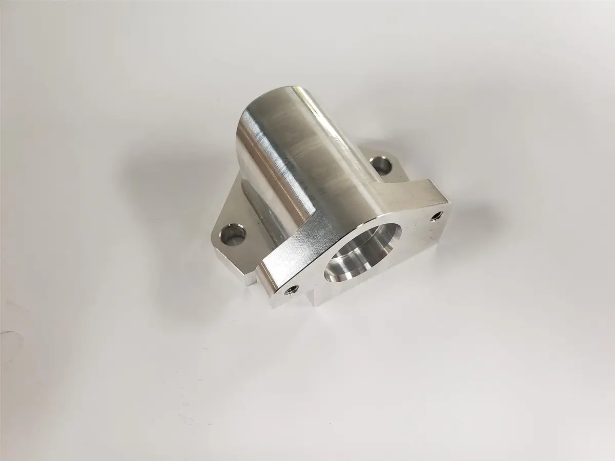 Edelbrock 3855 Gm-Style Stepper Motor Idle Air Control Adapter Kit 1