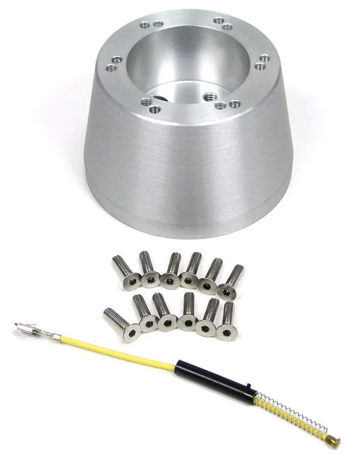 6-Bolt Steering Wheel Adapter With Integrated Horn Wire (Id2202320030) 1